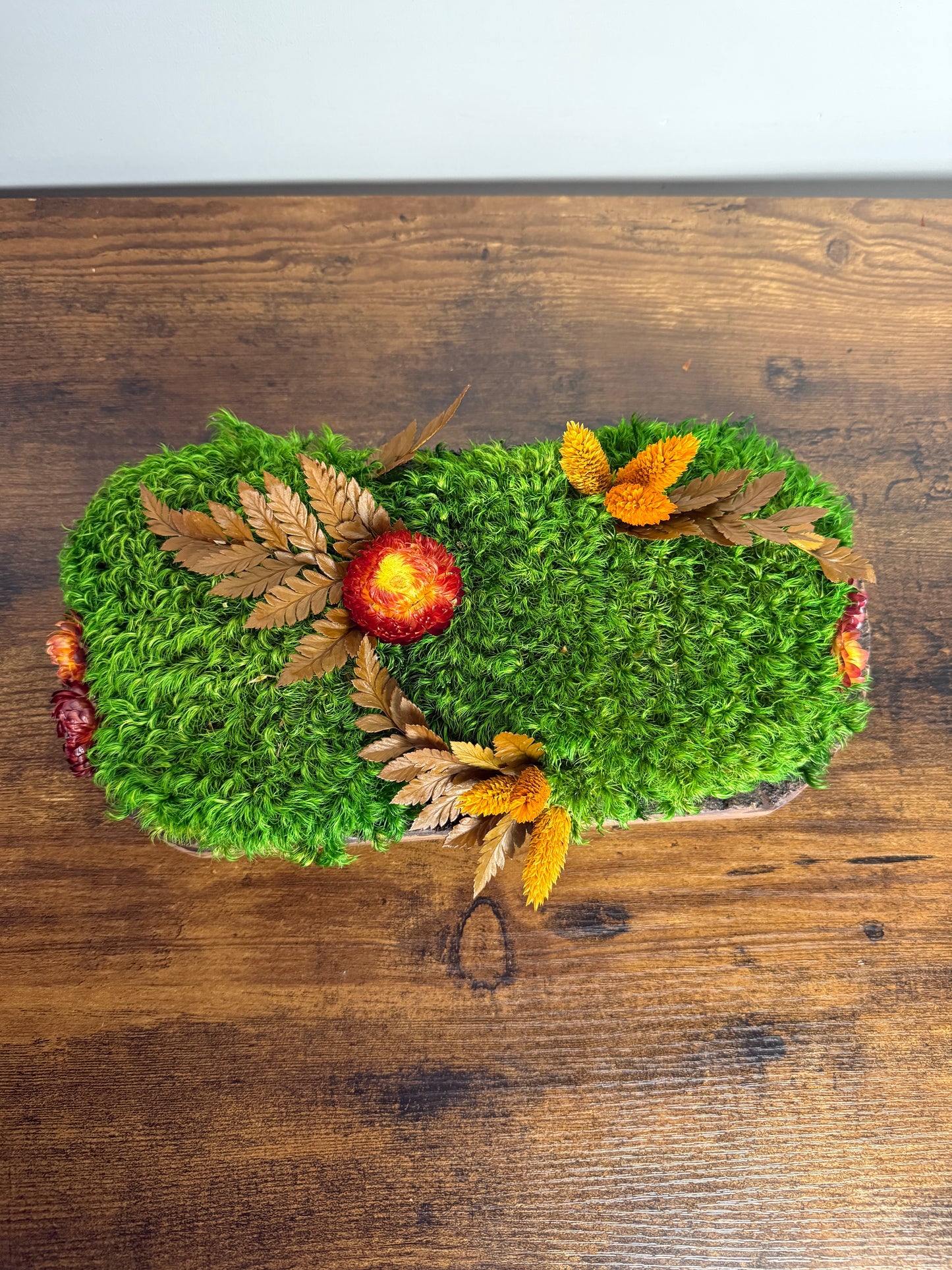 Preserved Pole Moss Centerpiece: Wood Nature Bowl, Wedding Decor with Orange Flowers | USA - TARIFF FREE