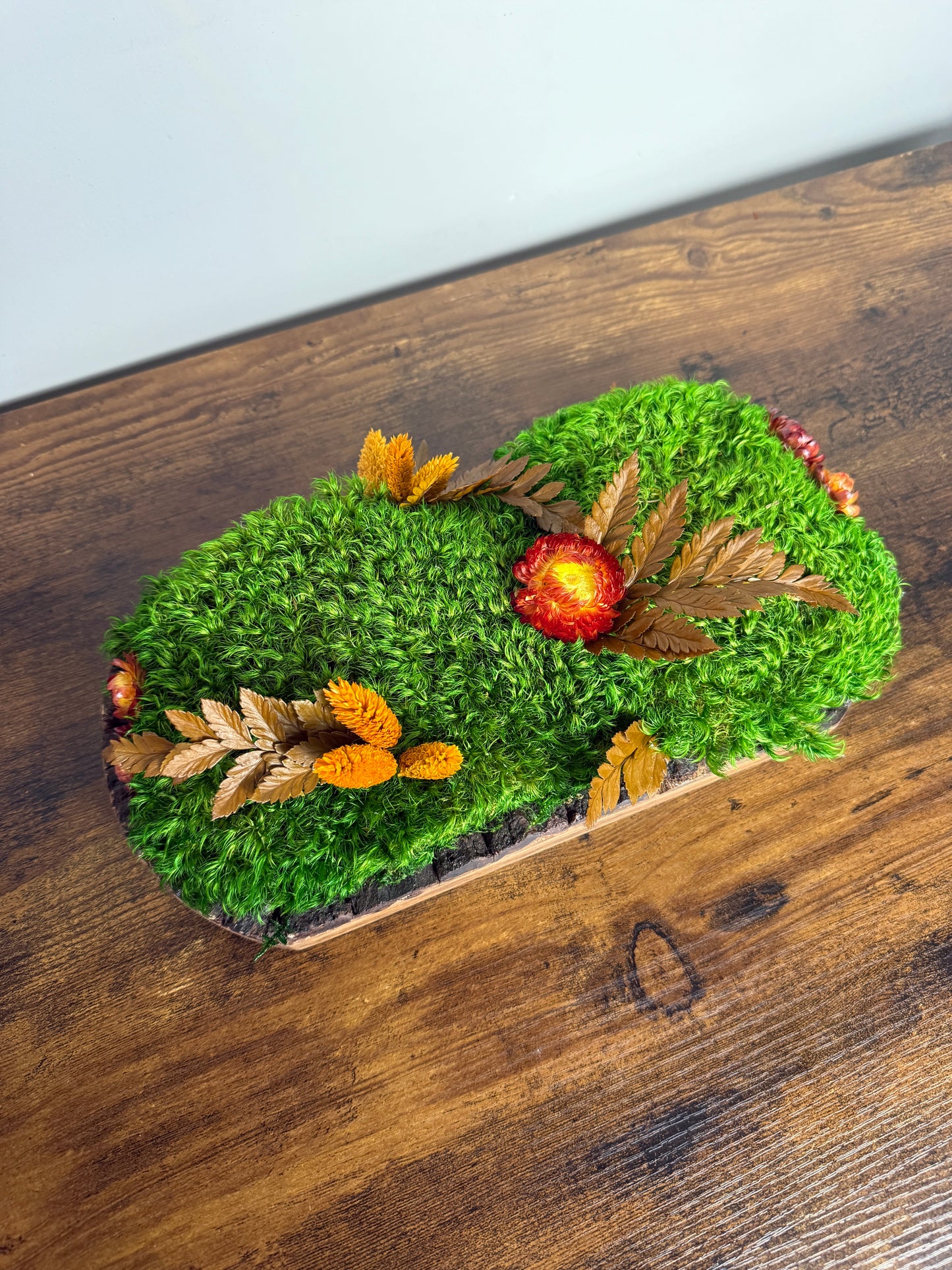 Preserved Pole Moss Centerpiece: Wood Nature Bowl, Wedding Decor with Orange Flowers | USA - TARIFF FREE