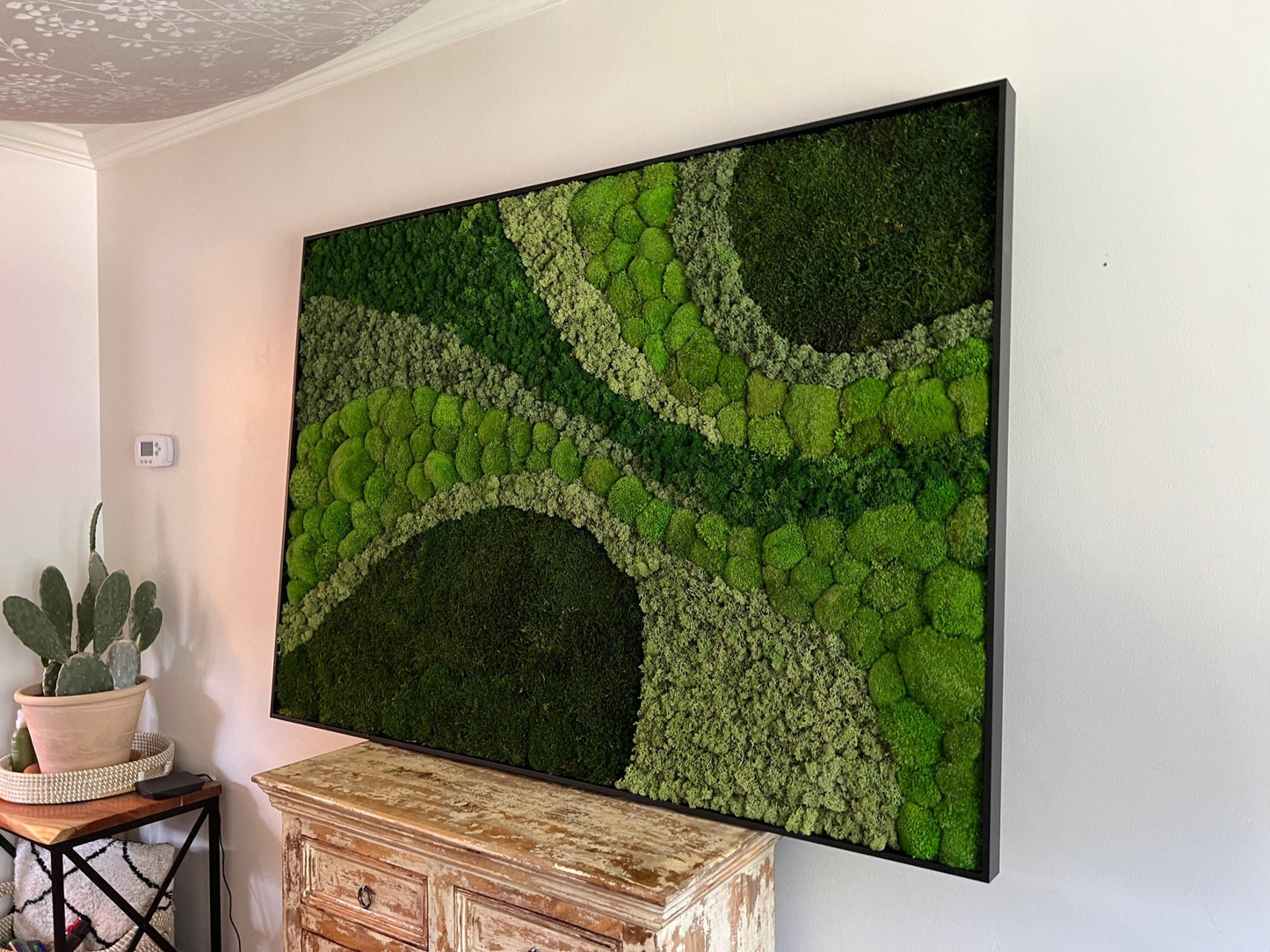 Large Preserved Moss Wall Art: Reindeer & Sheet Moss | USA - TARIFF FREE