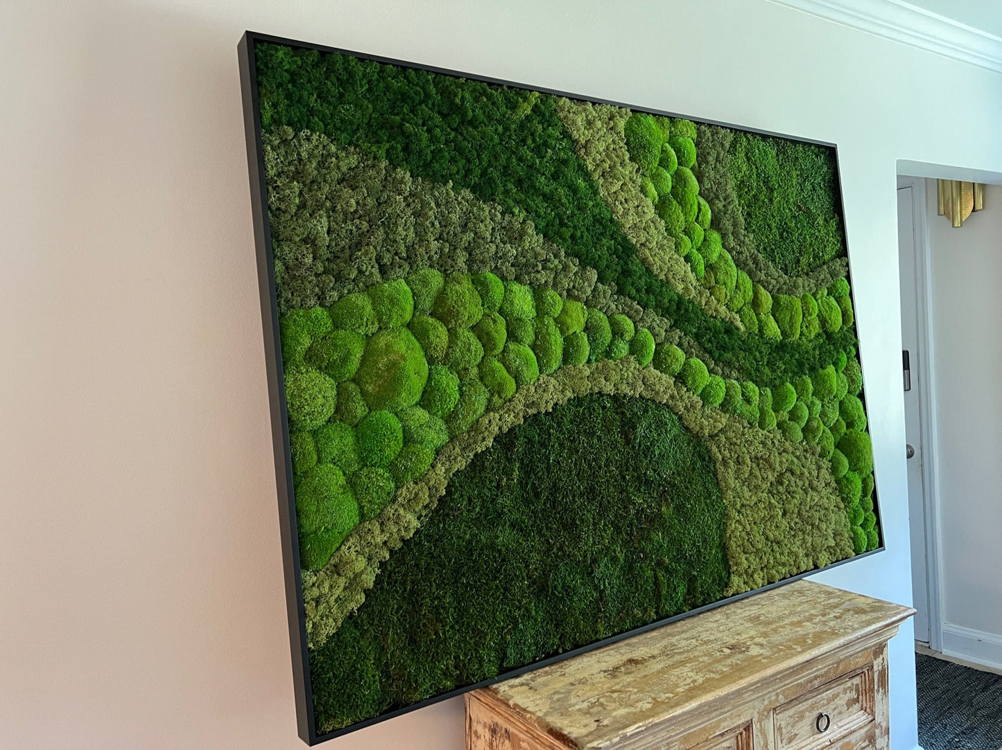 Large Preserved Moss Wall Art: Reindeer & Sheet Moss | USA - TARIFF FREE