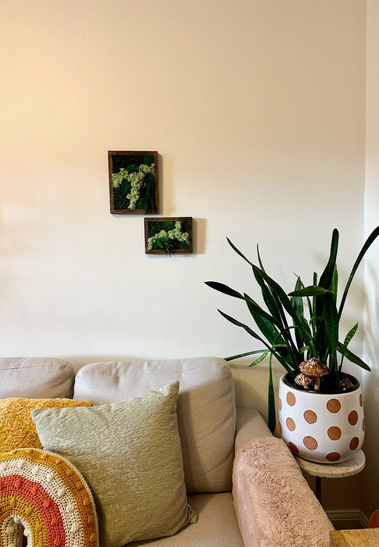Preserved Moss Wall Art: Reindeer, Pole & Sheet Moss Framed | USA - TARIFF FREE