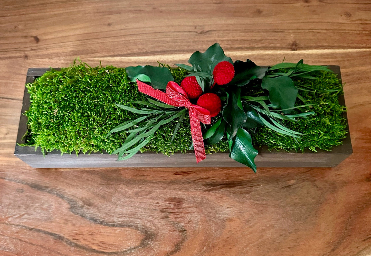 Preserved Moss Centerpiece | Olive Wood, Reindeer Moss Decor