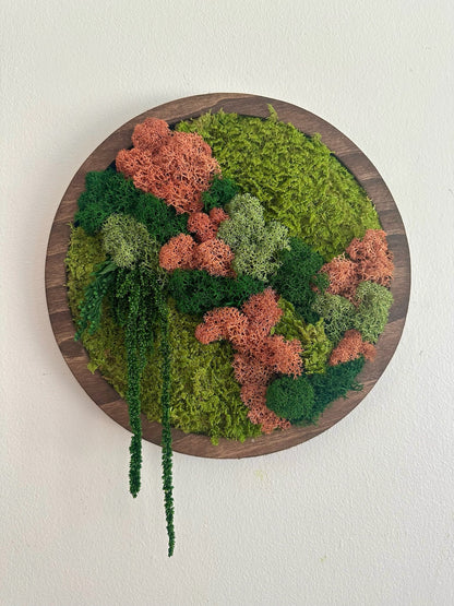 Preserved Moss Wall Art: Reindeer & Sheet Moss Circle Frame (10") | USA - TARIFF FREE