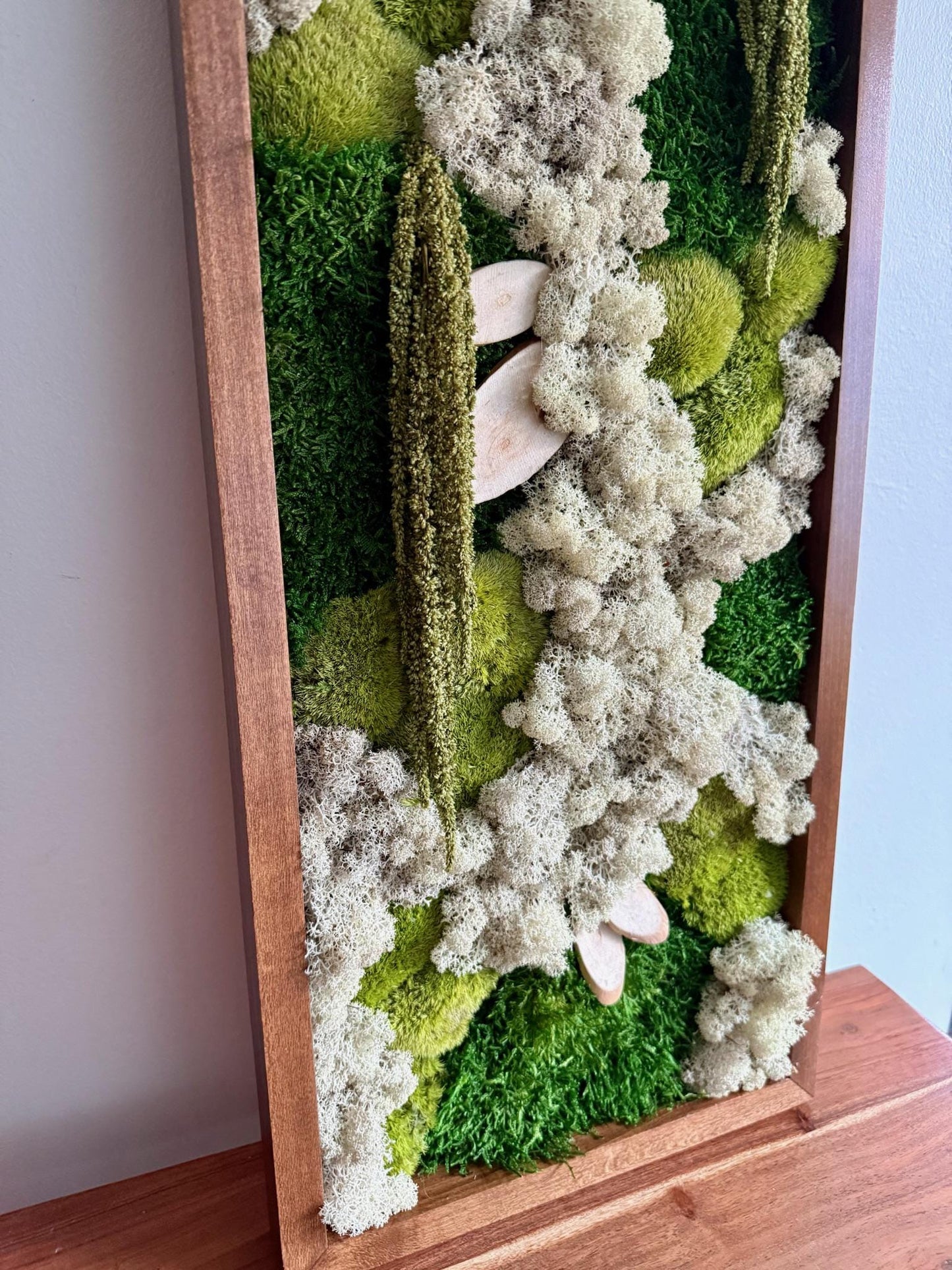 Preserved Moss Wall Art: Reindeer & Sheet Moss, Rectangle Frame | USA - TARIFF FREE