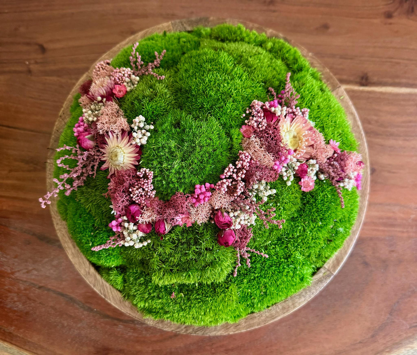 Preserved Moss Circle Centrepiece: Wood Bowl with Reindeer Moss | USA - TARIFF FREE