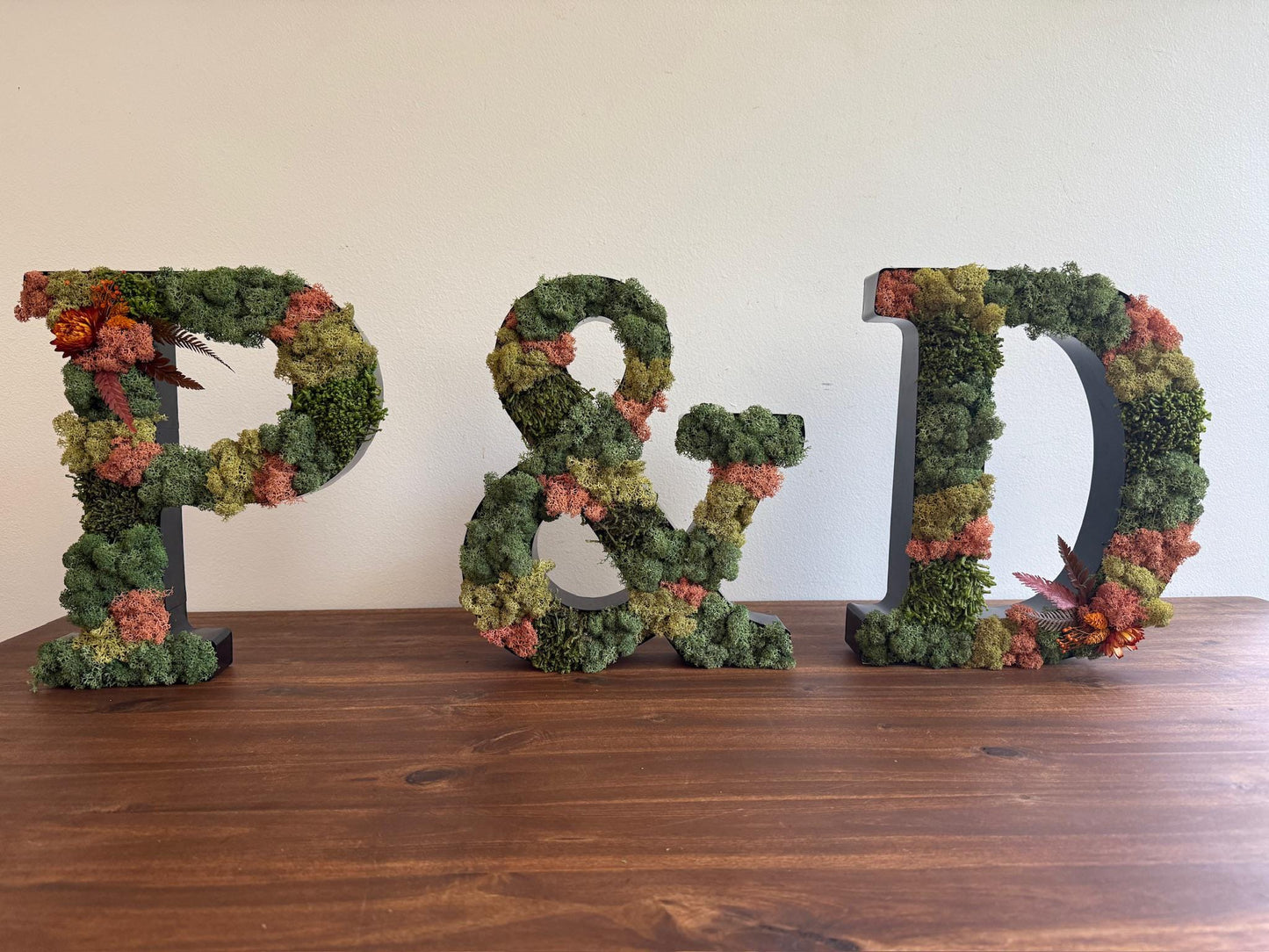 Preserved Moss Wall Letter: Custom Reindeer Moss Art | USA - TARIFF FREE
